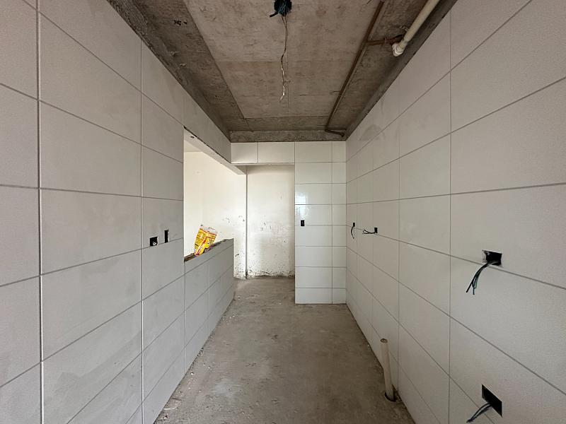 BELÍSSIMO APARTAMENTO, À 50m DO MAR E LAZER COMPLETO — foto 7