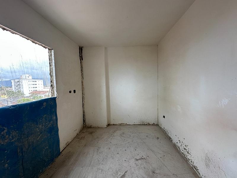 BELÍSSIMO APARTAMENTO, À 50m DO MAR E LAZER COMPLETO — foto 12