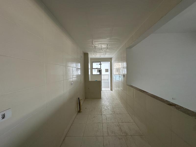 BELÍSSIMO LANÇAMENTO, À 100m DO MAR E LAZER COMPLETO — foto 9