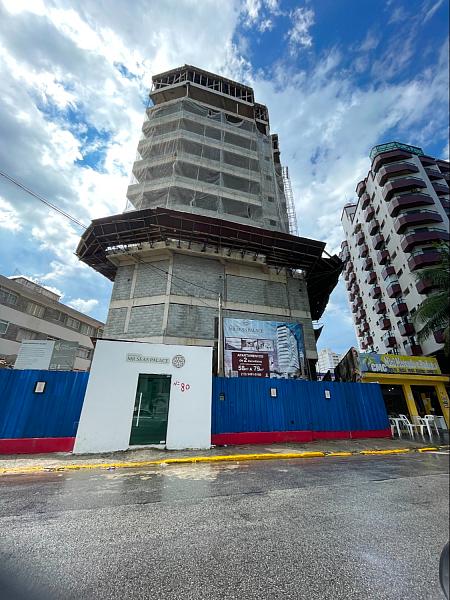 BELÍSSIMO APARTAMENTO, À 80M DO MAR E LAZER COMPLETO — foto 2