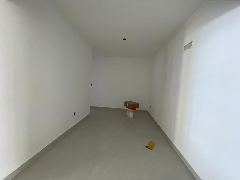 BELÍSSIMO APARTAMENTO, À 150m DO MAR E ESPAÇO DE LAZER — foto 3