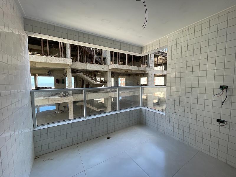 BELÍSSIMO APARTAMENTO, À 150m DO MAR E ESPAÇO DE LAZER — foto 13