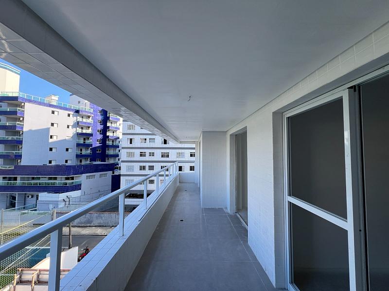 BELÍSSIMO LANÇAMENTO, À 100m DO MAR E LAZER COMPLETO — foto 3