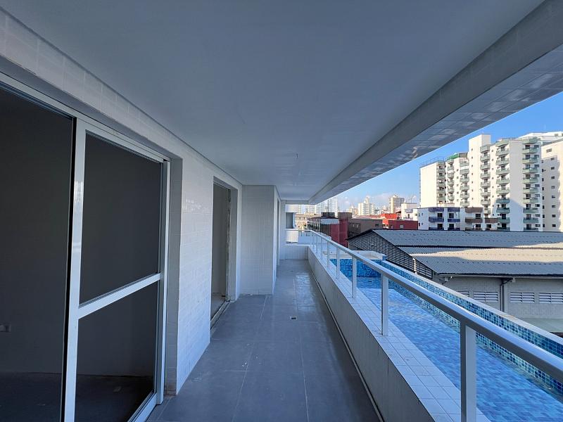 BELÍSSIMO LANÇAMENTO, À 100m DO MAR E LAZER COMPLETO — foto 2