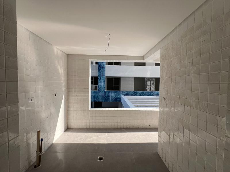 BELÍSSIMA CONSTRUÇÃO, À 100m DO MAR E LAZER COMPLETO — foto 3