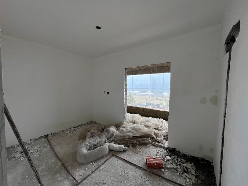 BELÍSSIMO APARTAMENTO, À 50M DO MAR E LAZER COMPLETO — foto 11