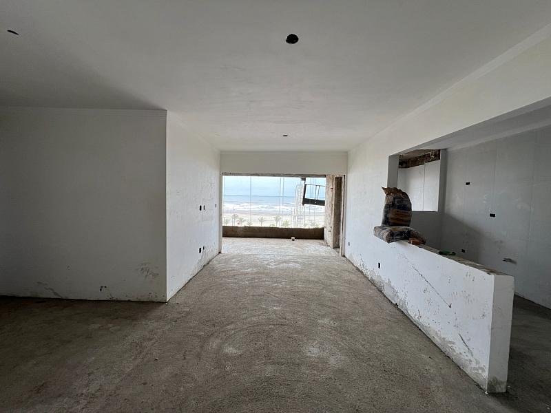 BELÍSSIMO APARTAMENTO, À 50M DO MAR E LAZER COMPLETO — foto 7