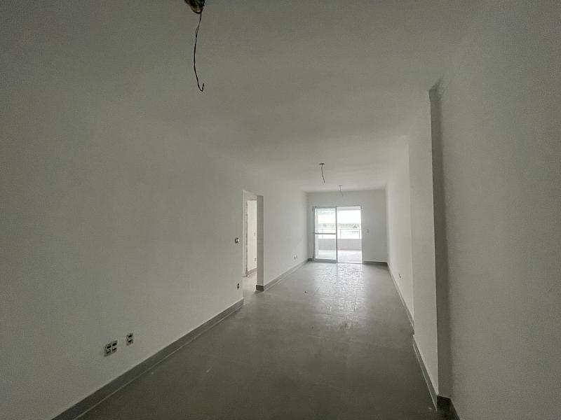 BELÍSSIMO APARTAMENTO, À 80M DO MAR E LAZER COMPLETO — foto 3