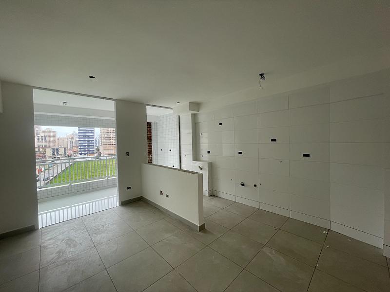 BELÍSSIMO APARTAMENTO, À 100M DO MAR E LAZER COMPLETO — foto 2