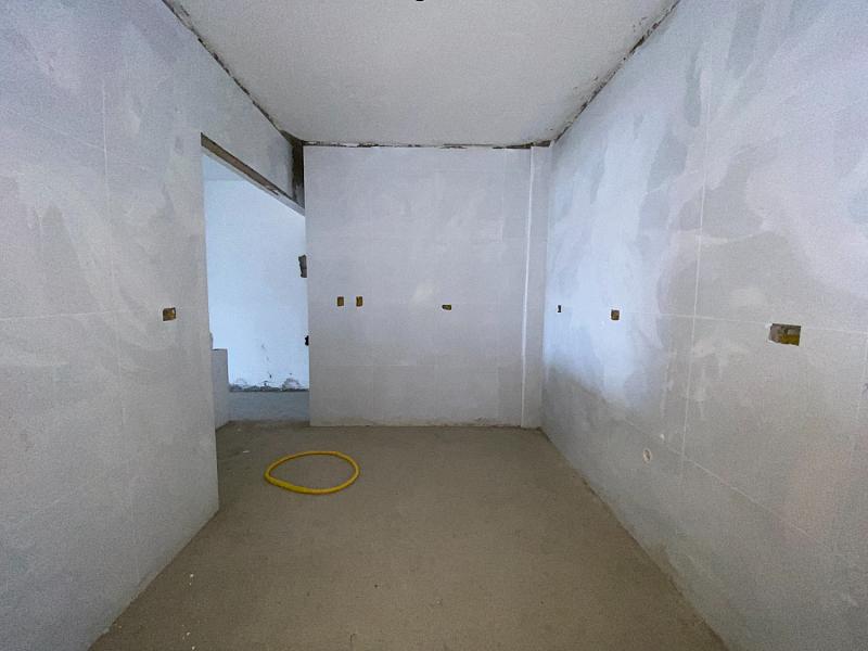 BELÍSSIMO APARTAMENTO, À 50m DO MAR E LAZER COMPLETO — foto 4