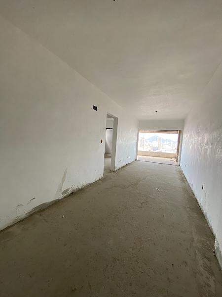 BELÍSSIMO APARTAMENTO, À 50m DO MAR E LAZER COMPLETO — foto 2