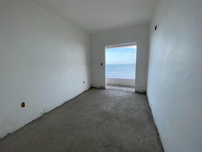 BELÍSSIMO APARTAMENTO, À 50m DO MAR E LAZER COMPLETO — foto 11