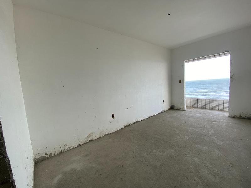BELÍSSIMO APARTAMENTO, À 50m DO MAR E LAZER COMPLETO — foto 9
