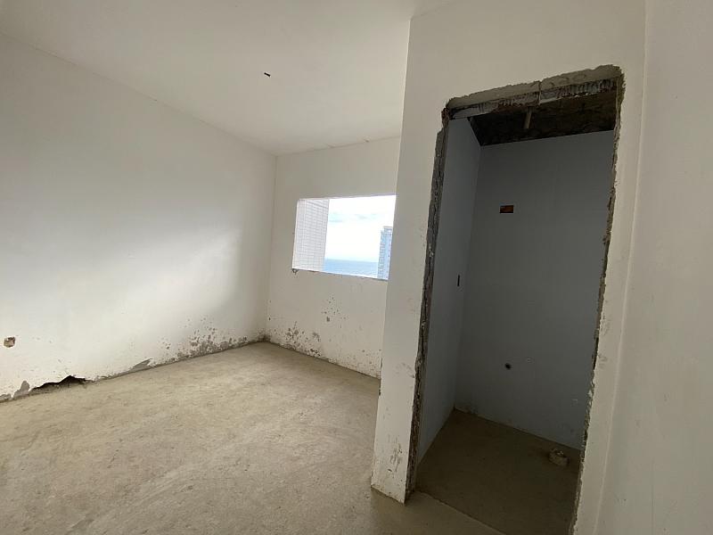 BELÍSSIMO APARTAMENTO, À 50m DO MAR E LAZER COMPLETO — foto 9