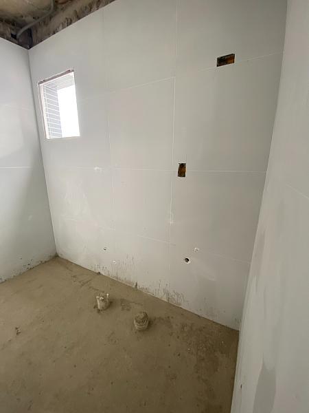 BELÍSSIMO APARTAMENTO, À 50m DO MAR E LAZER COMPLETO — foto 12