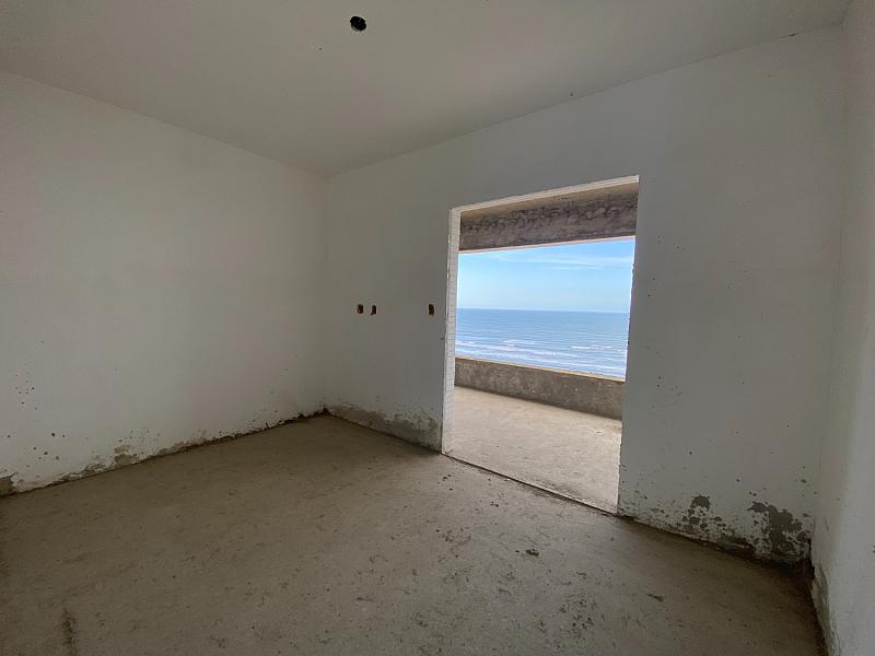 BELÍSSIMO APARTAMENTO, À 50m DO MAR E LAZER COMPLETO — foto 6