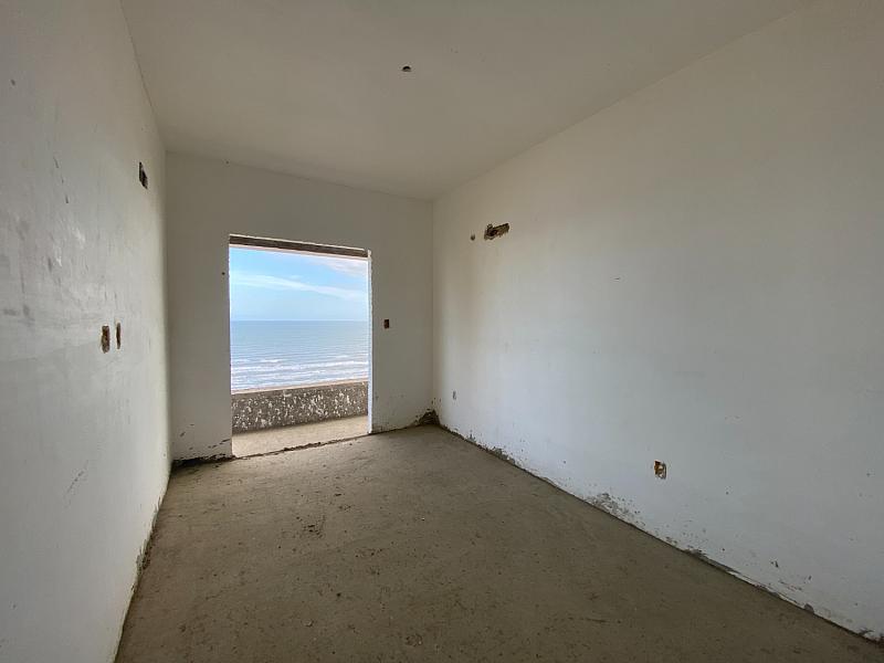 BELÍSSIMO APARTAMENTO, À 50m DO MAR E LAZER COMPLETO — foto 7