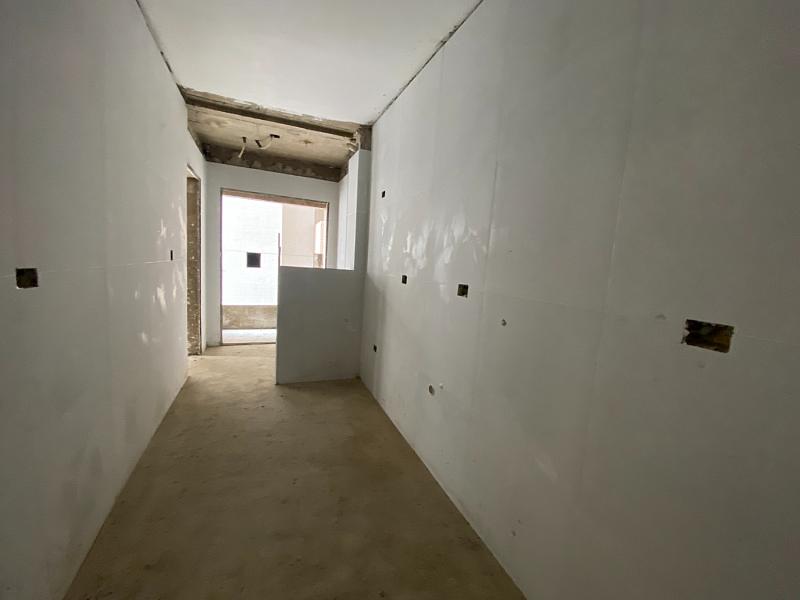 BELÍSSIMO APARTAMENTO, À 50m DO MAR E LAZER COMPLETO — foto 2