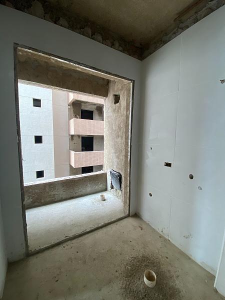 BELÍSSIMO APARTAMENTO, À 50m DO MAR E LAZER COMPLETO — foto 3