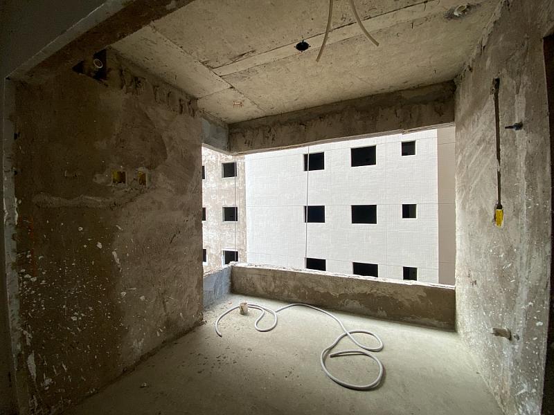 BELÍSSIMO APARTAMENTO, À 50m DO MAR E LAZER COMPLETO — foto 9