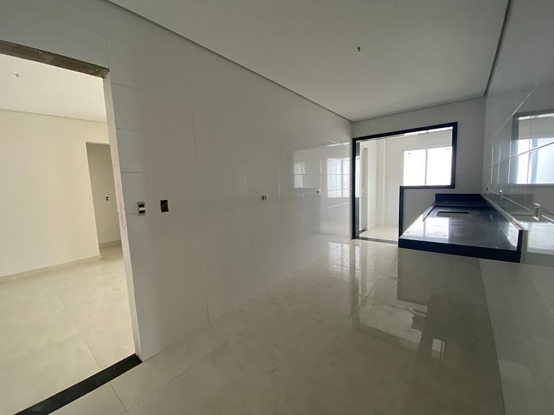 BELÍSSIMO APARTAMENTO, AMPLO E LAZER COMPLETO — foto 3