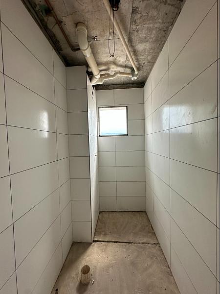 BELÍSSIMO APARTAMENTO, À 50m DO MAR E LAZER COMPLETO — foto 14