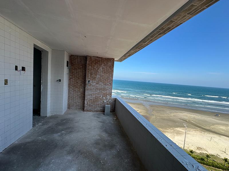 BELÍSSIMA CONSTRUÇÃO, PRÉDIO FRENTE MAR E LAZER COMPLETO — foto 14