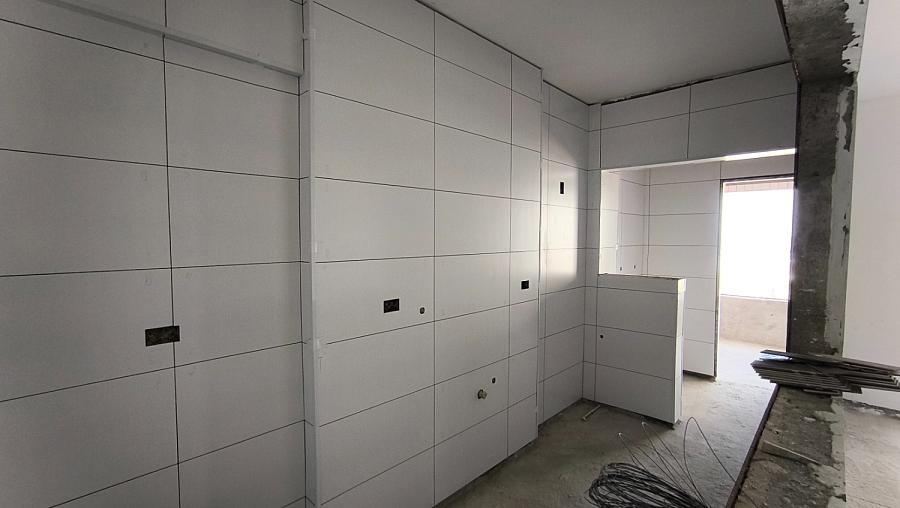 APARTAMENTO EM CONSTRUÇÃO, PRÉDIO FRENTE MAR E LAZER COMPLETO — foto 7