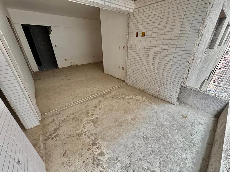 BELÍSSIMO APARTAMENTO, À 50M DO MAR E LAZER COMPLETO — foto 8