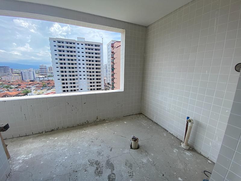 BELÍSSIMA CONSTRUÇÃO, À 50m DO MAR E LAZER COMPLETO — foto 3