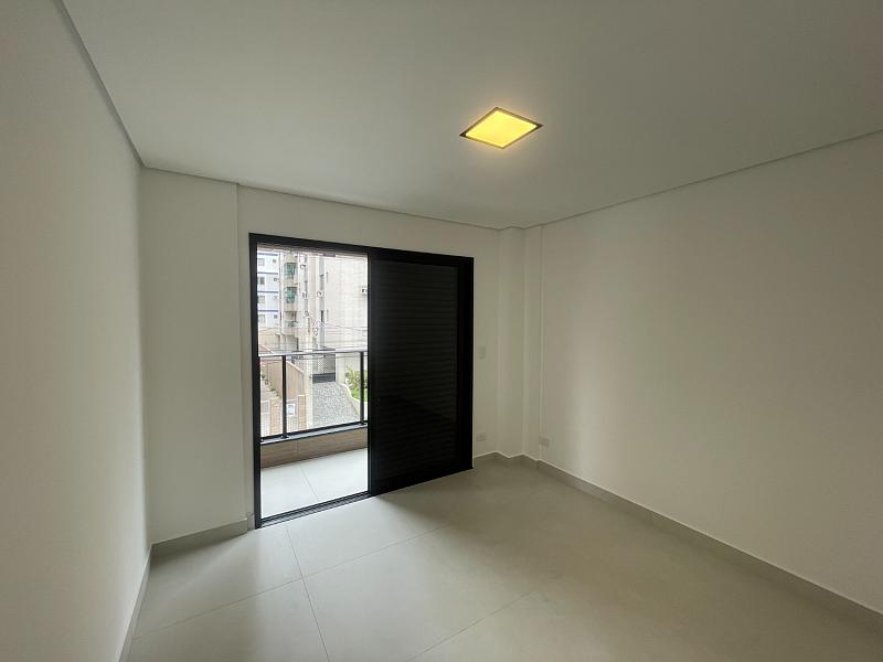 EXCELENTE CASA EM CONDOMÍNIO, FINO ACABAMENTO E À 300M DO MAR — foto 8