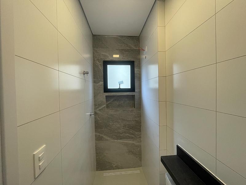 EXCELENTE CASA EM CONDOMÍNIO, FINO ACABAMENTO E À 300M DO MAR — foto 12