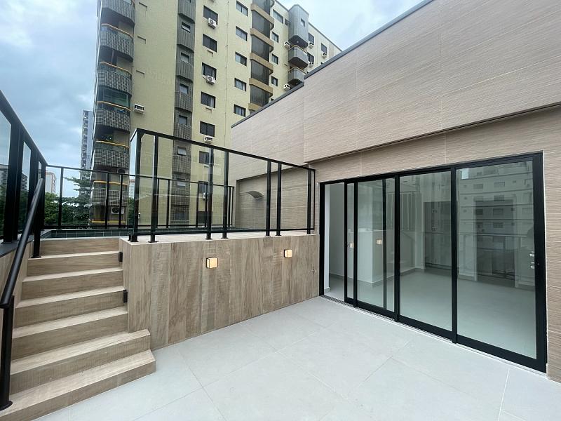 EXCELENTE CASA EM CONDOMÍNIO, FINO ACABAMENTO E À 300M DO MAR — foto 16