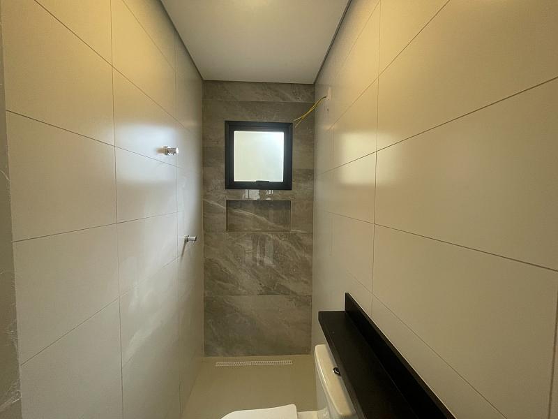 EXCELENTE CASA EM CONDOMÍNIO, FINO ACABAMENTO E À 300M DO MAR — foto 5