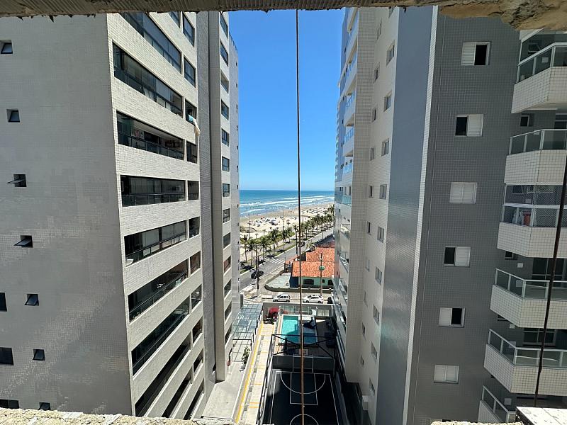 BELÍSSIMA CONSTRUÇÃO, À 50m DO MAR E LAZER COMPLETO — foto 4