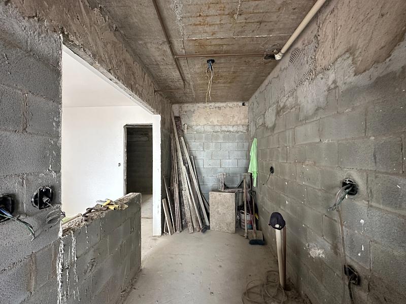 BELÍSSIMO APARTAMENTO, À 50m DO MAR E LAZER COMPLETO — foto 9