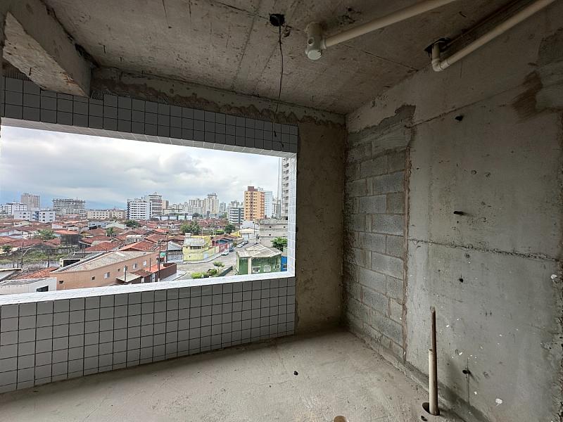 BELÍSSIMO APARTAMENTO, À 50m DO MAR E LAZER COMPLETO — foto 4