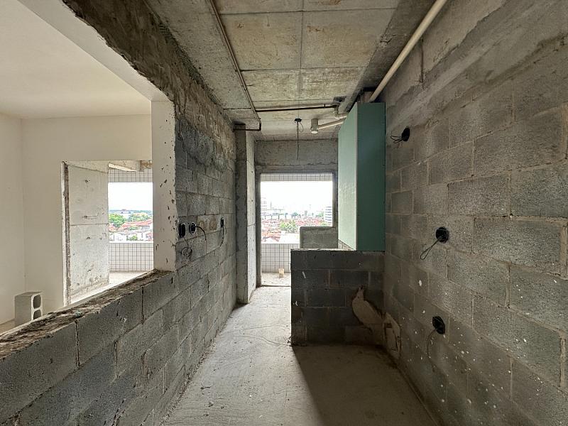 BELÍSSIMO APARTAMENTO, À 50m DO MAR E LAZER COMPLETO — foto 10