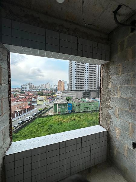 BELÍSSIMO APARTAMENTO, À 50m DO MAR E LAZER COMPLETO — foto 12