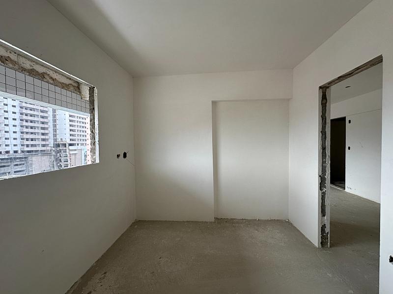 BELÍSSIMO APARTAMENTO, À 50m DO MAR E LAZER COMPLETO — foto 17