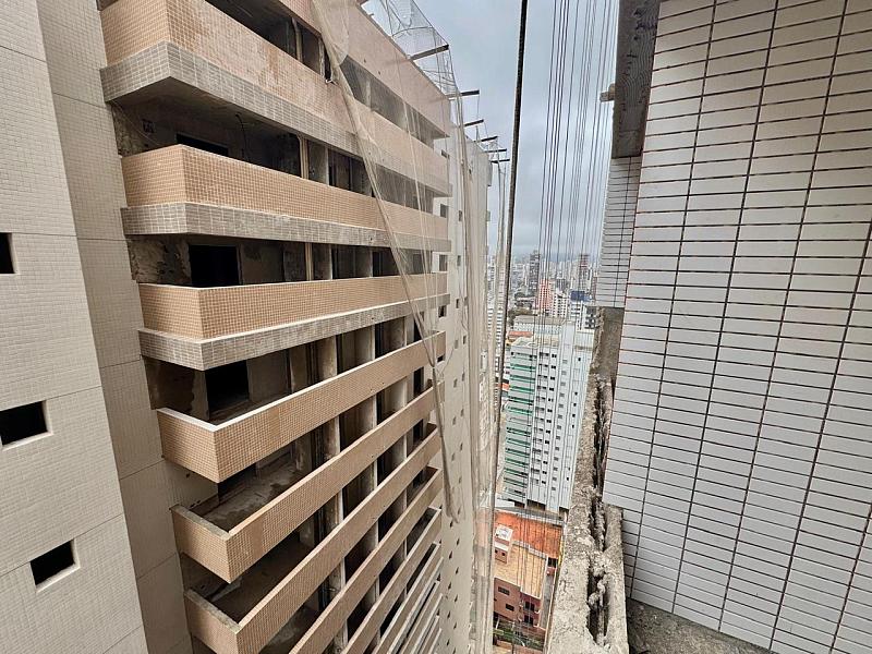 BELÍSSIMO APARTAMENTO, À 50M DO MAR E LAZER COMPLETO — foto 23