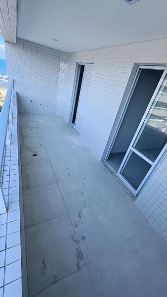 BELÍSSIMO APARTAMENTO NOVO, LAZER COMPLETO E À 100M DO MAR — foto 4