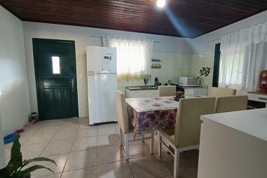 CASA A VENDA NO CENTRO DE TORRES