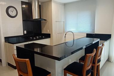 APARTAMENTO MOBILIADO NA PRAIA GRANDE