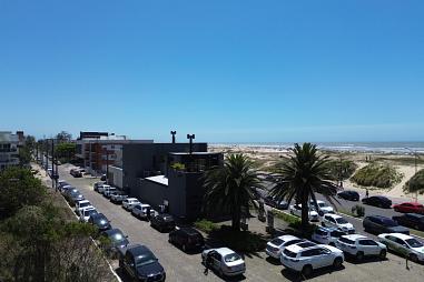 APARTAMENTO DE LUXO NA BEIRA MAR