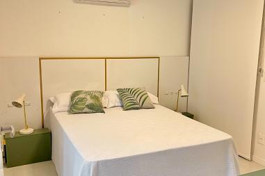 APARTAMENTO A UMA QUADRA DOR MAR