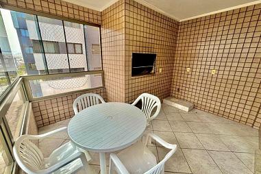 APARTAMENTO NAS QUATRO PRAÇAS