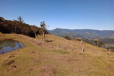 SÍTIO NA TERRA DO FAXINAL EM PRAIA GRANDE