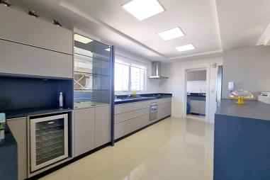 APARTAMENTO COM VISTA MAR RPÓXIMO A PRAIA