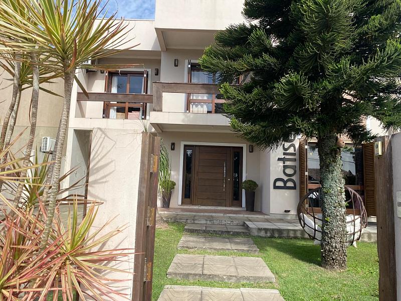 CASA A VENDA NO BAIRRO IGRA SUL 1
